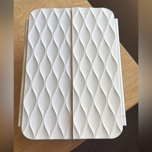 LED Vanity Mirror - Picture 5 of 9